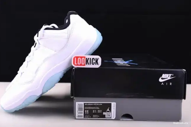 One Kick Blue Legend Low AV2187-117 11 Air Jordan 0529